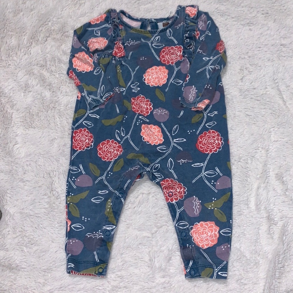 Tea floral footie